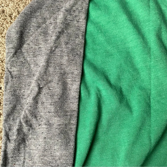 Old Navy Boys medium Two Toned Raglan-Sleeve Baseball Tee​​ - Picture 6 of 6